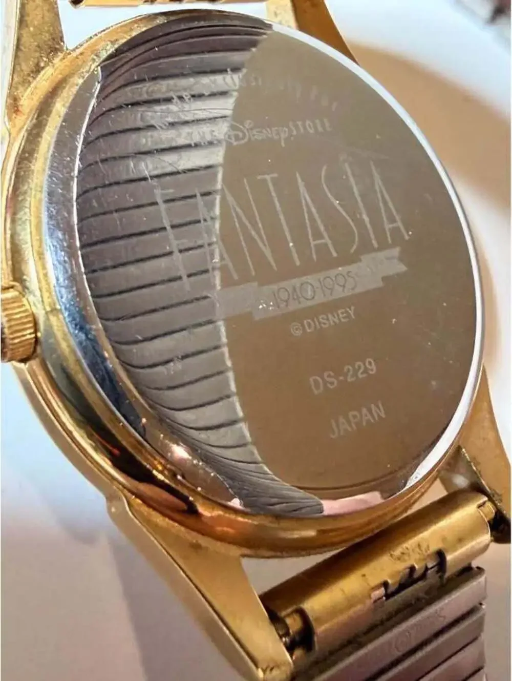 Disney Fantasia Sorcerer’s Apprentice Mickey 1995 Gold Tone Watch